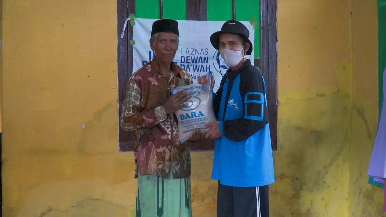 Dewan Da'wah Bantu Warga Terdampak Banjir Bima